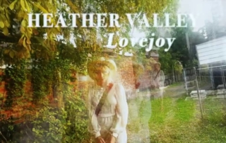 text woman in hat outside